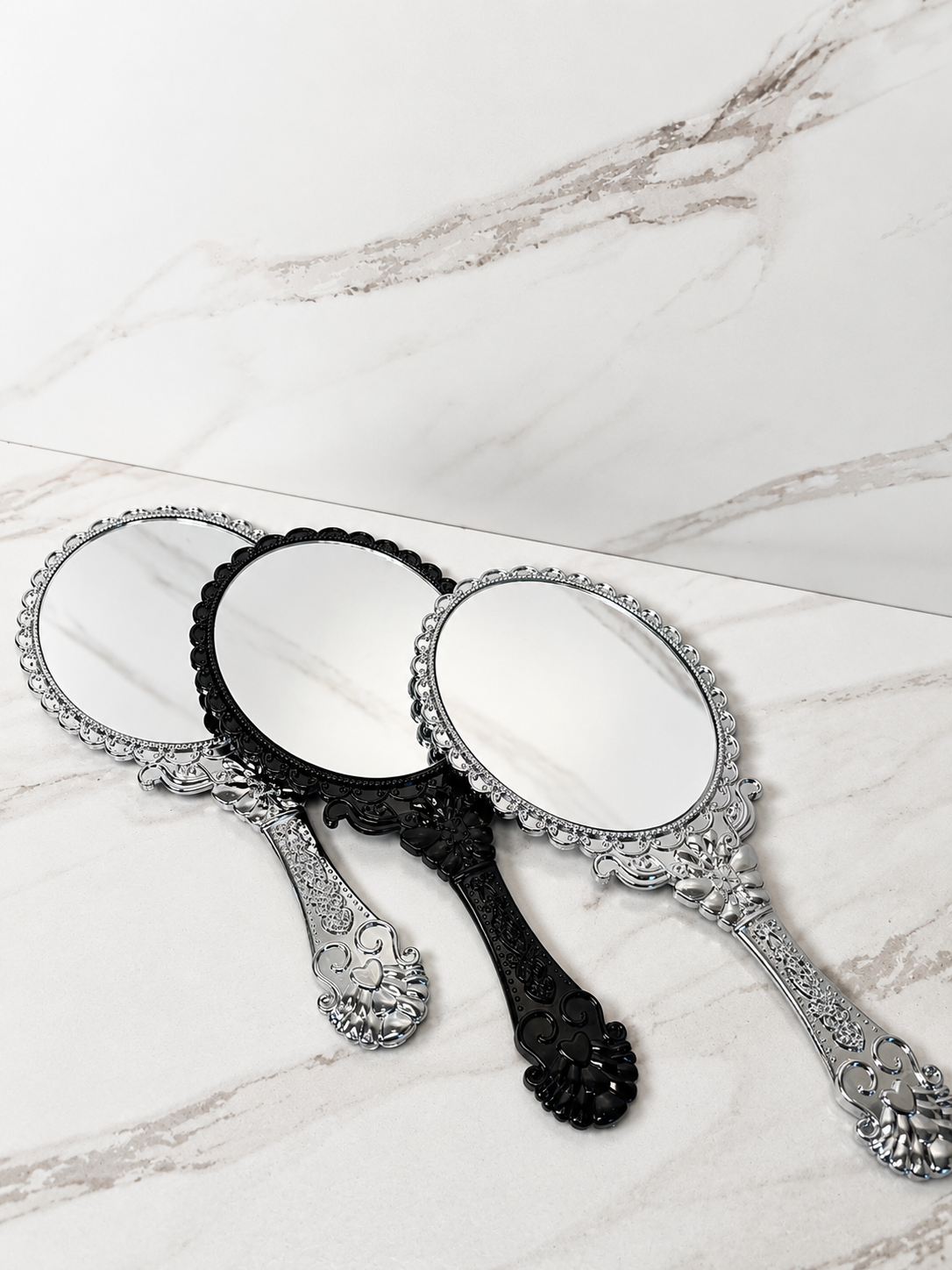 Hand mirror